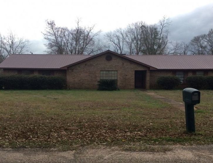 Donovan Ct, Citronelle, AL 36522, Preforeclosure 125,300 5BD / 2BH