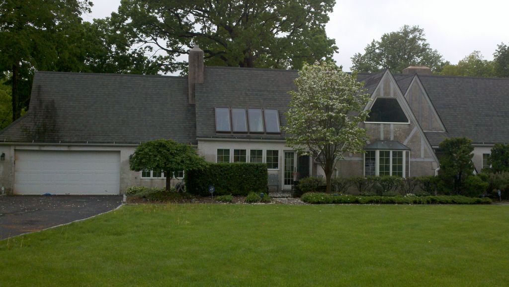 Knollwood Rd, White Plains, NY 10603, Preforeclosure 395,000 5BD