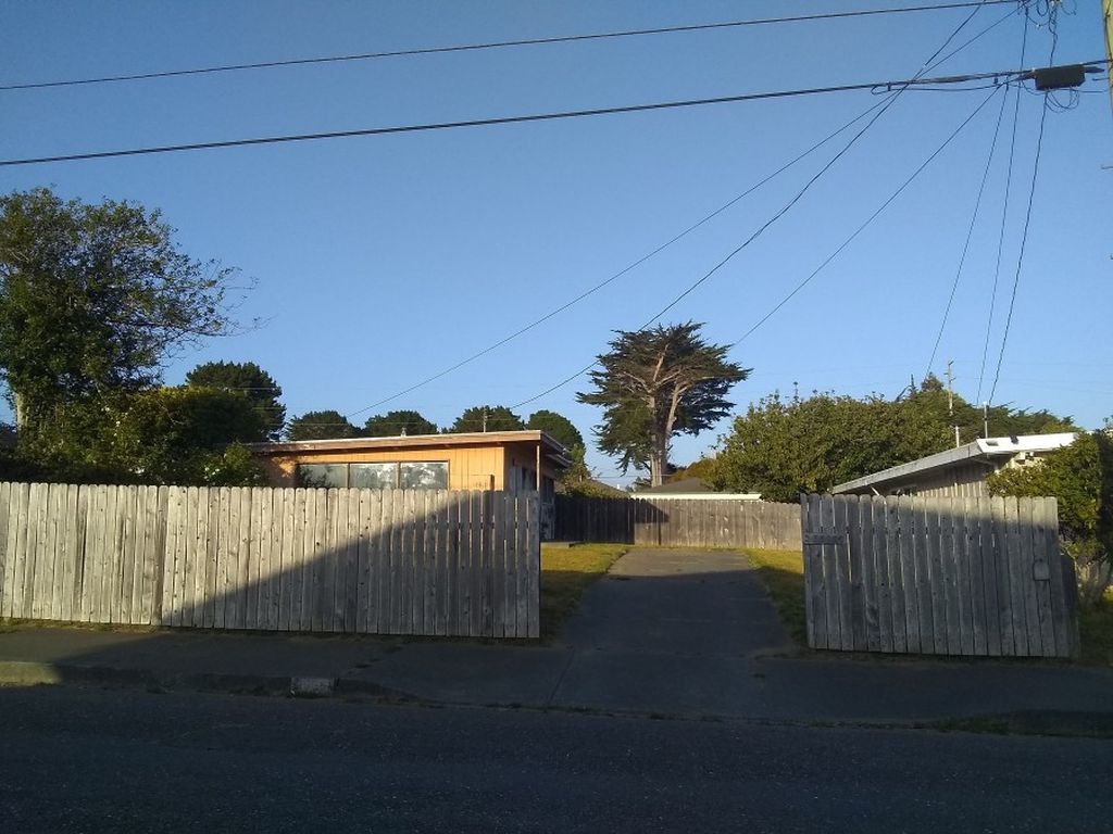 Pine St, Eureka, CA 95503, Preforeclosure 369,483 4BD / 2BH
