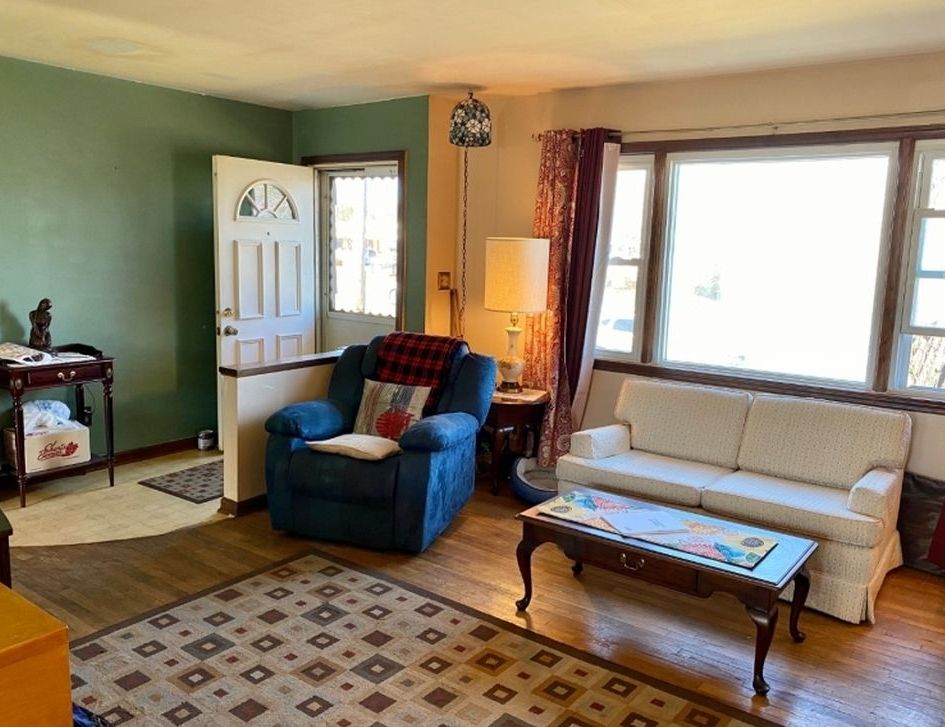 E Main St, Bridgewater, NJ 08807, Preforeclosure 272,000 3BD / 2BH