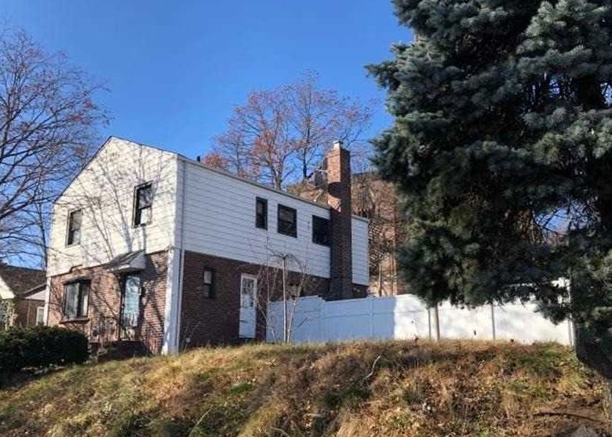 Whitehall Ter, Queens Village, NY 11427, Preforeclosure 45,000 3BD