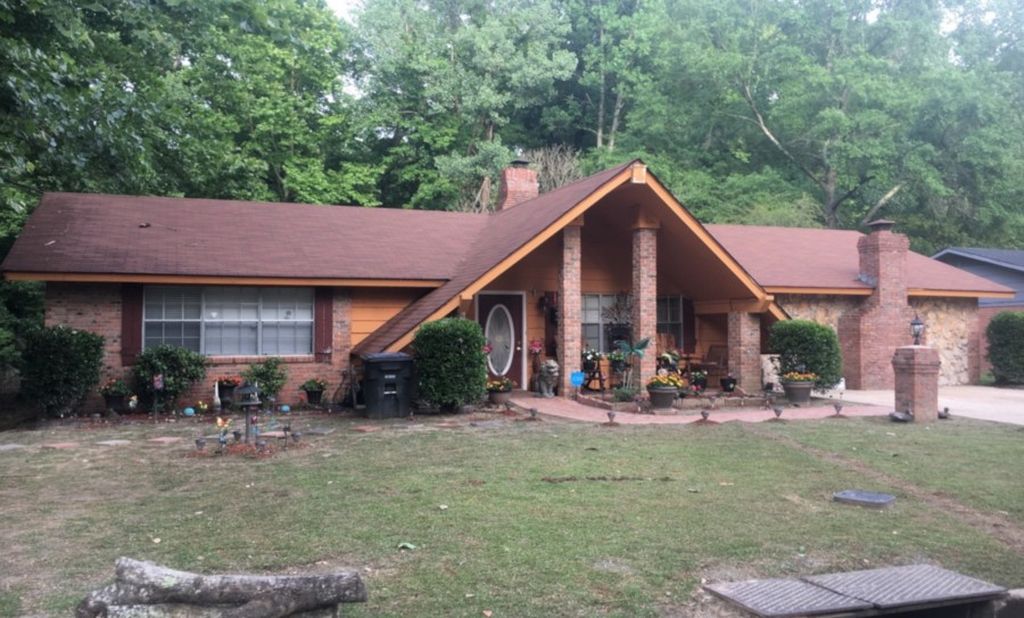 Greenbriar Dr, Vicksburg, MS 39180, Preforeclosure 178,723 3BD