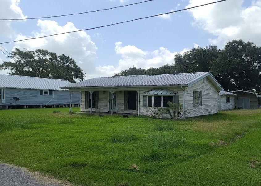 Levert St, Gueydan, LA 70542, Preforeclosure 66,600 6BD / 5BH