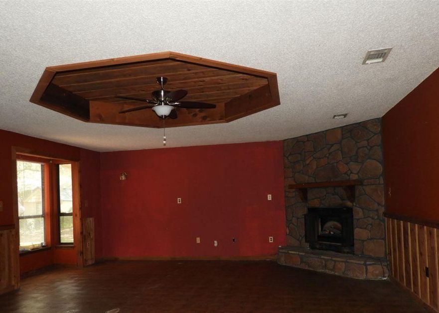 Cherry St, Zachary, LA 70791, Preforeclosure 222,800 4BD / 3BH