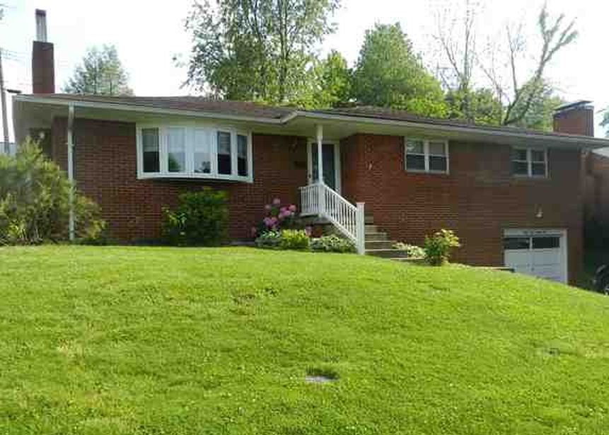 Bradley Dr, Ashland, KY 41101, Preforeclosure 126,100 3BD / 1BH Preforeclosure Listing