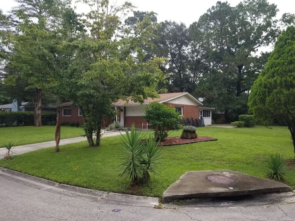 Ne 15th Ter, Gainesville, FL 32609, Preforeclosure 112,400 3BD