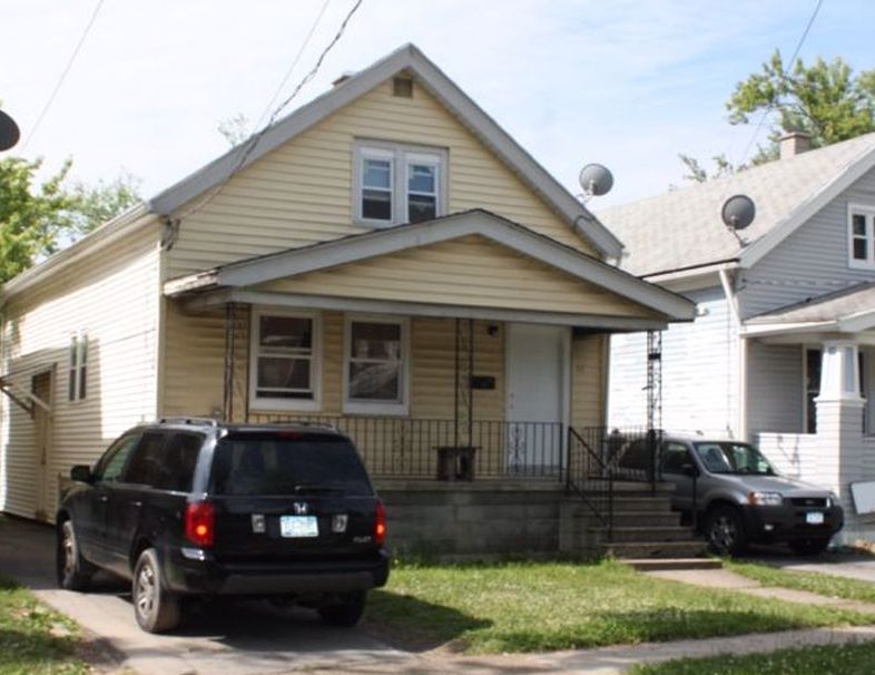 Phyllis Ave, Buffalo, NY 14215, Preforeclosure 79,800 2BD / 1BH