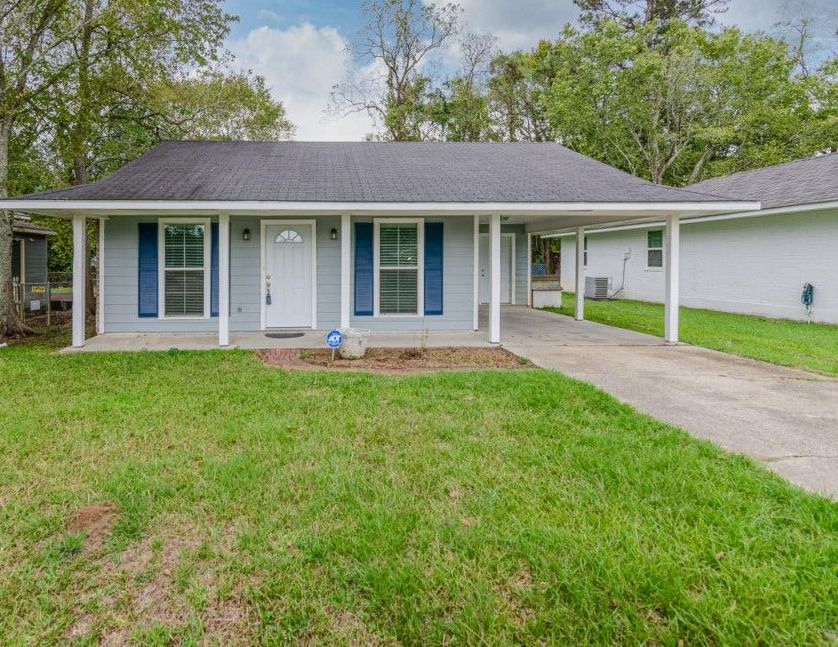 Rosedown Dr, Denham Springs, LA 70726, Preforeclosure 107,100 3BD