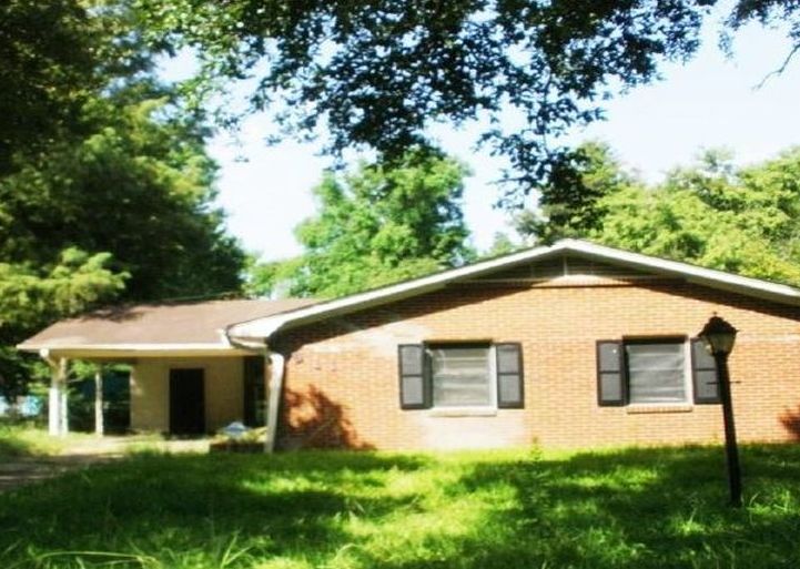 E Lynne Cir, Greenville, MS 38703, Preforeclosure 49,660 3BD / 4BH Preforeclosure Listing