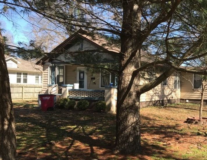 N Kingshighway St, Sikeston, MO 63801, Preforeclosure 87,539 2BD