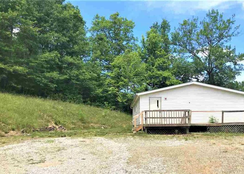 Locust Pike, Latonia, KY 41015, Preforeclosure Call 3BD / 2BH