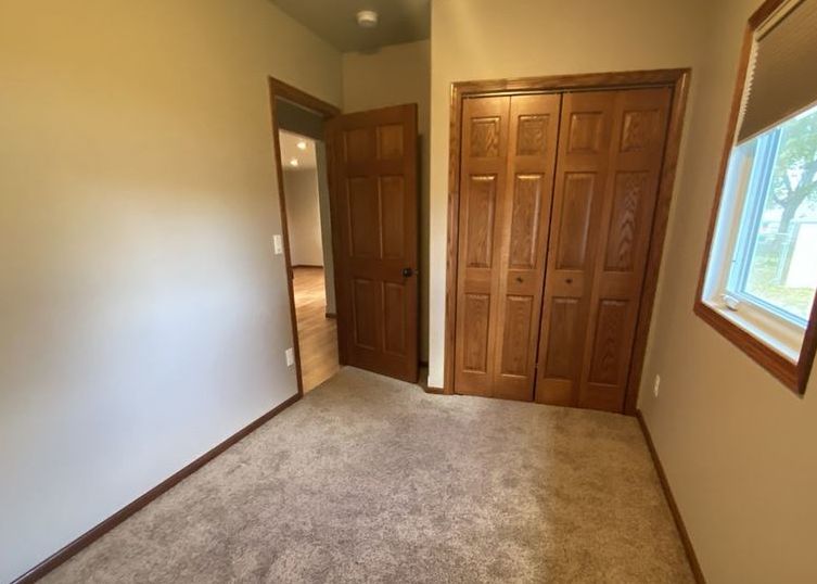 1st Ave Sw, Minot, ND 58701, Preforeclosure 64,114 2BD / 1BH