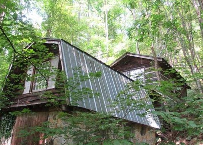 Maxwell Ln, Burnsville, NC 28714, Preforeclosure 200,780 2BD / 2BH