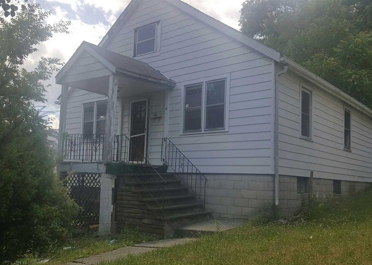 Du Bois Ave, Poughkeepsie, NY 12601, Preforeclosure 250,200 3BD