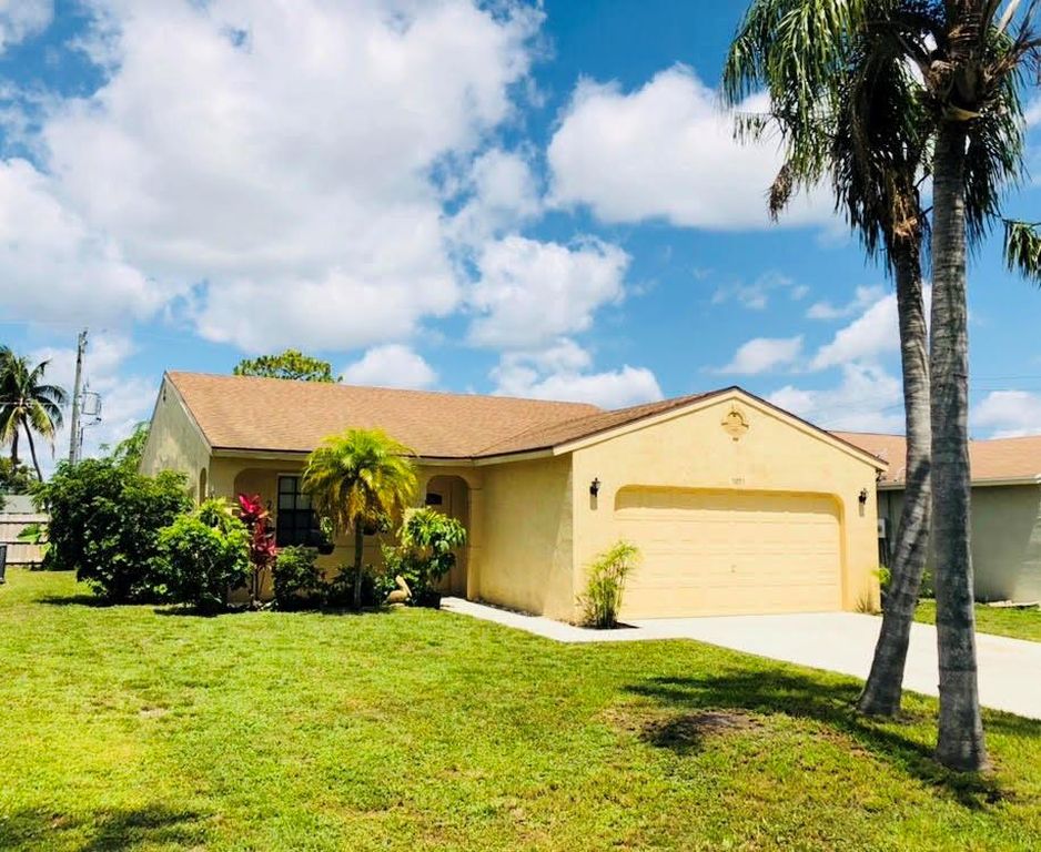 Se Grafton Dr, Stuart, FL 34997, Preforeclosure 343,300 3BD / 2BH