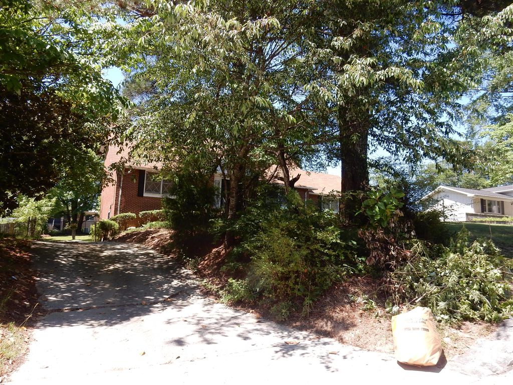 Peyton Rd Sw, Atlanta, GA 30311, Sheriff Sale 99,300 3BD / 2.5BH