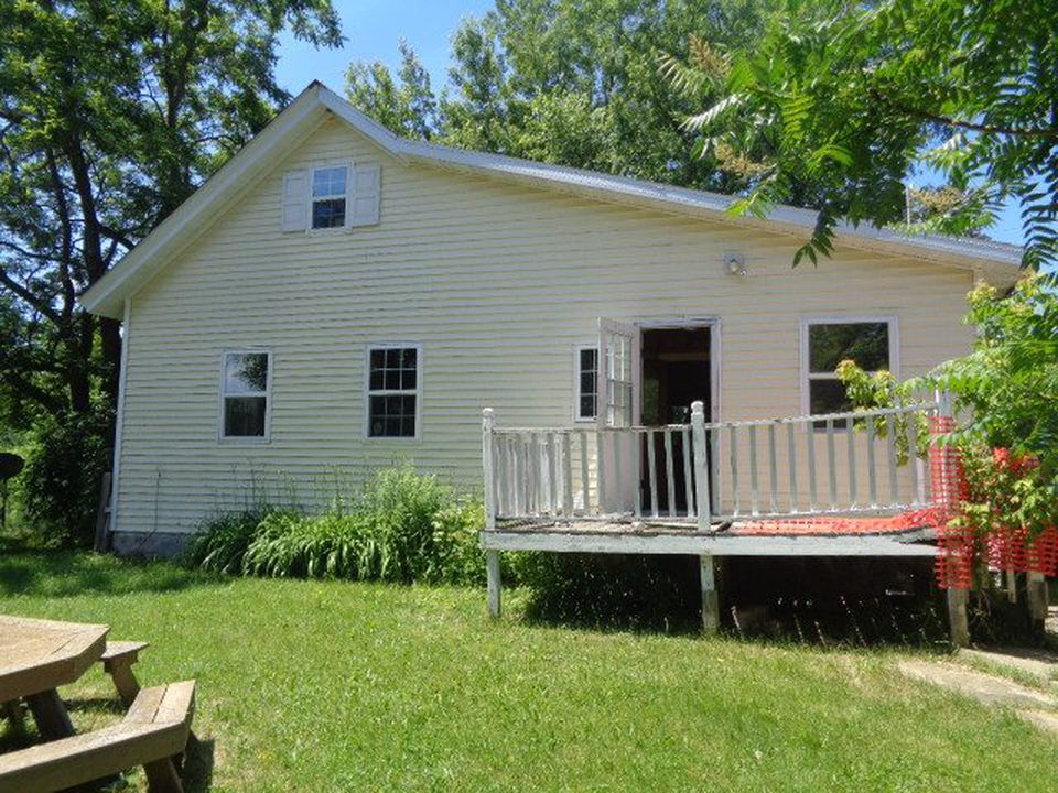 4th St, Mattoon, WI 54450, Short Sale 79,900 2BD / 1BH Short