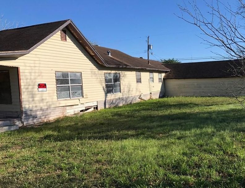 W Avenue C, Kingsville, TX 78363, Sheriff Sale Call 3BD / 2BH