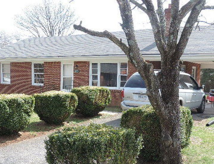 Melrose Ave Nw, Roanoke, VA 24017, Sheriff Sale 110,289 3BD / 2BH