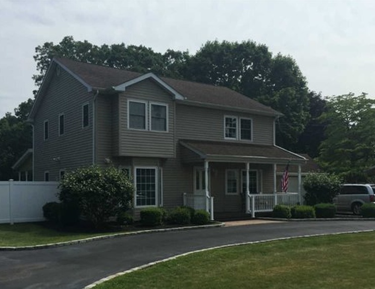 Old Country Rd, Deer Park, NY 11729, Short Sale 425,000 4BD / 2BH