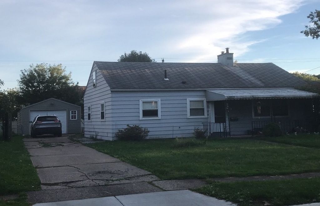 E 41st St, Lorain, OH 44055, Sheriff Sale Call 3BD / 1BH Sheriff