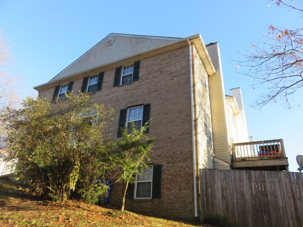 Silver Maple Ct, Bowie, MD 20715, Sheriff Sale 357,400 3BD / 4BH