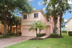  Two Pine Dr, West Palm Beach FL