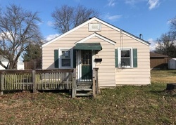 Foreclosure Listing in CHESTNUT ST PENNSVILLE, NJ 08070