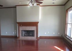 Foreclosure Listing in MOSS BAYOU LN KENNER, LA 70065