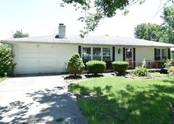 Foreclosure Listing in S CLEARVIEW DR NEW CASTLE, IN 47362