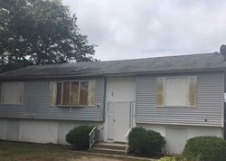 Foreclosure Listing in E 3RD AVE BAY SHORE, NY 11706