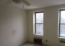 Foreclosure Listing in SPRUCE ST APT 4G GREAT NECK, NY 11021