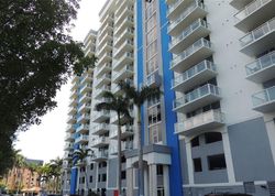  Nw 7th St , Miami FL