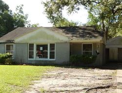 Foreclosure Listing in 8TH ST LAKE CHARLES, LA 70601