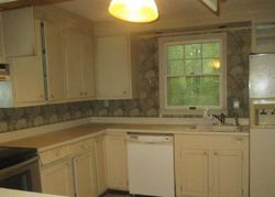 Foreclosure Listing in OLD STAGECOACH RD REDDING, CT 06896