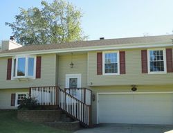  W Greenbrier Dr, Mchenry IL