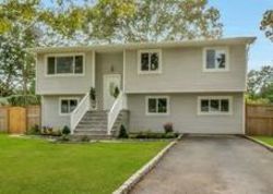 Foreclosure Listing in LOWELL AVE HOLTSVILLE, NY 11742