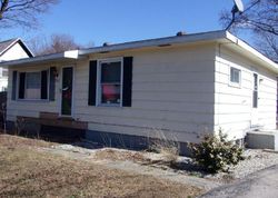 Foreclosure Listing in 4TH ST BENTON HARBOR, MI 49022