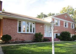  Roberts Dr, Temple Hills MD