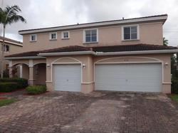  Nw 204th St, Miami FL
