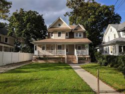 Foreclosure Listing in SOUTHSIDE AVE FREEPORT, NY 11520