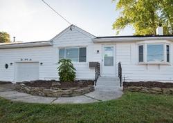  Farmers Ave, Lindenhurst NY