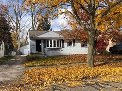  S Deerfield Ave, Lansing MI