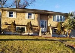 Foreclosure Listing in 3RD ST WEST BABYLON, NY 11704