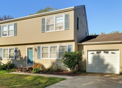  Twilight Ct, Toms River NJ