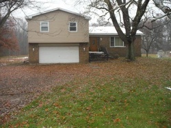 Foreclosure Listing in E 900 N VALPARAISO, IN 46383
