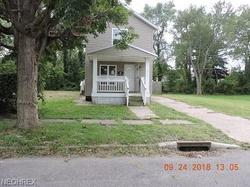  W 37th St, Ashtabula OH