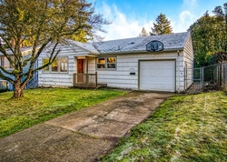 Foreclosure Listing in SE 34TH AVE PORTLAND, OR 97222