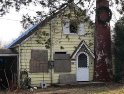 Foreclosure Listing in 4TH AVE HUNTINGTON STATION, NY 11746