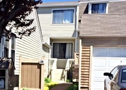 Foreclosure Listing in EMERSON DR BRANFORD, CT 06405